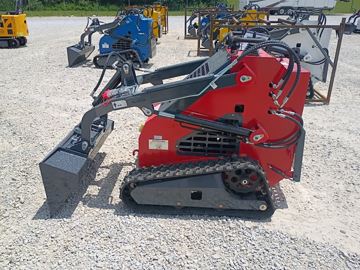 #l63-009-•-2026-zjg-380-mini-skid-steer-image-1