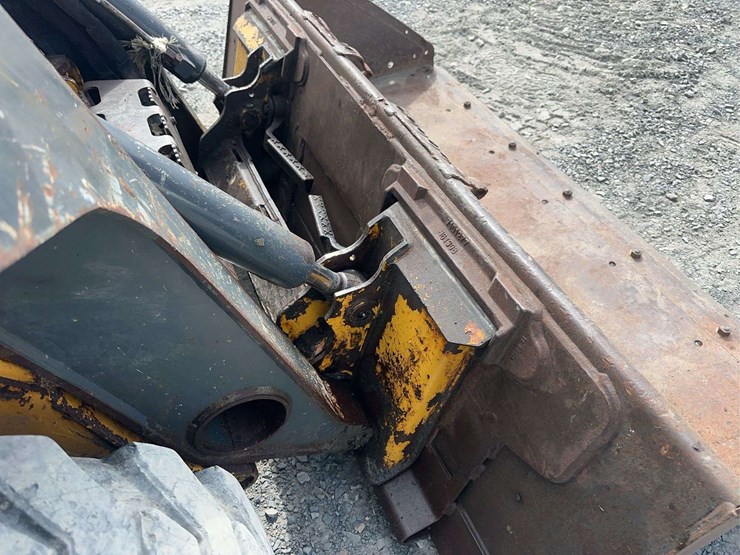 deere-318d-image-13