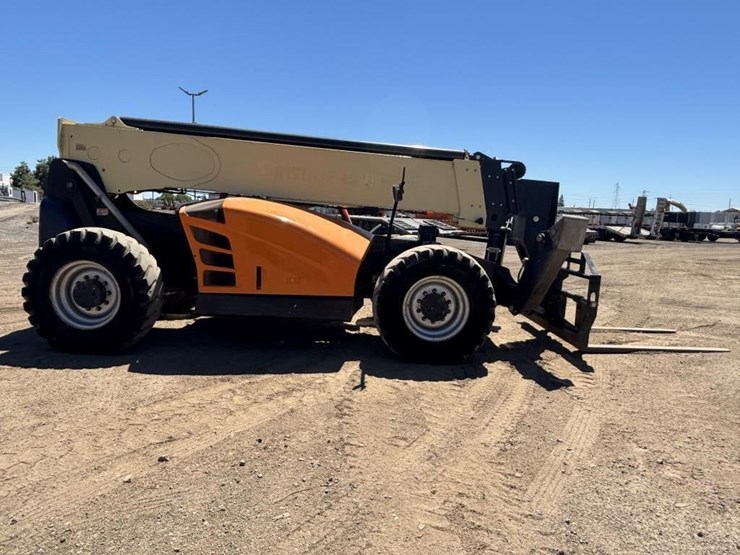 2015-jlg-1255-image-7