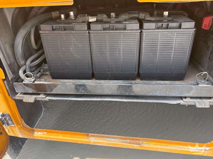 2016-freightliner-b2-image-24
