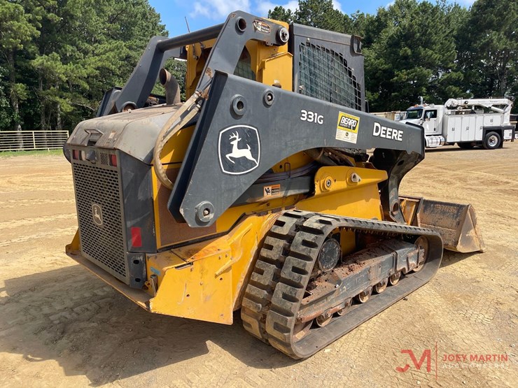 2020-deere-331g-image-3