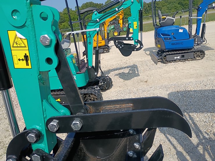 #l62-010-•-2026-cfg-kt13r-mini-excavator-image-20