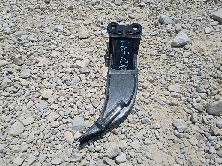 #l63-030-•-ripper-mini-excavator-attachment-image-2