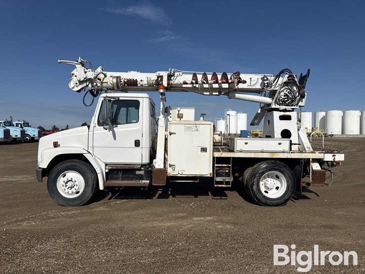 2003-freightliner-fl70-image-8