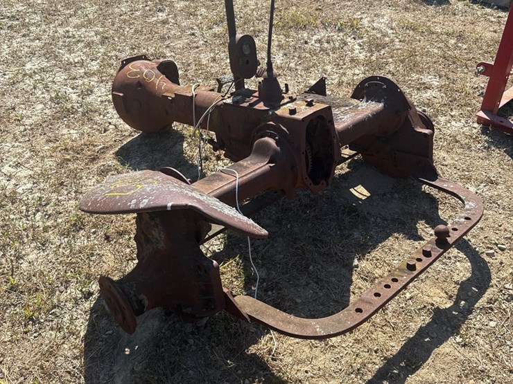 #403-•-antique-tractor-parts-image-5
