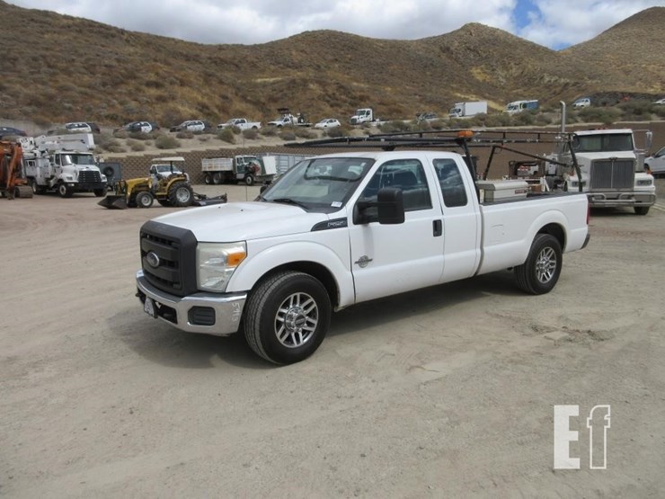 2014-ford-f250-xl-image-1
