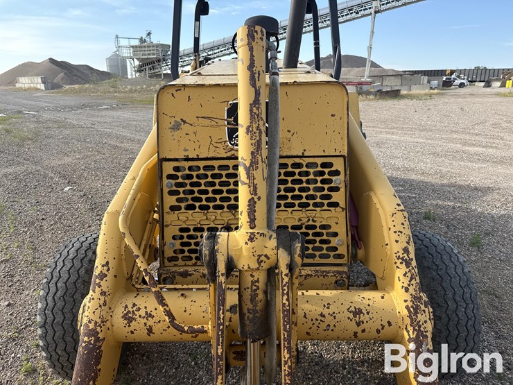 1995-deere-210c-image-12