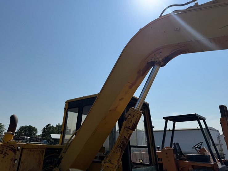 caterpillar-307-image-49