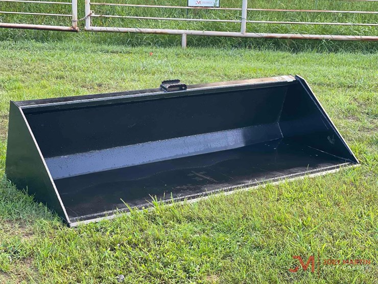 new-90"-smooth-bucket-skid-steer-attachment-image-1