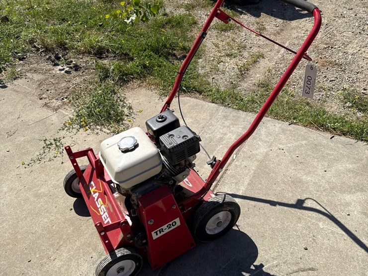 #73-•-classen-tr-20-walk-behind-turf-rake-image-1