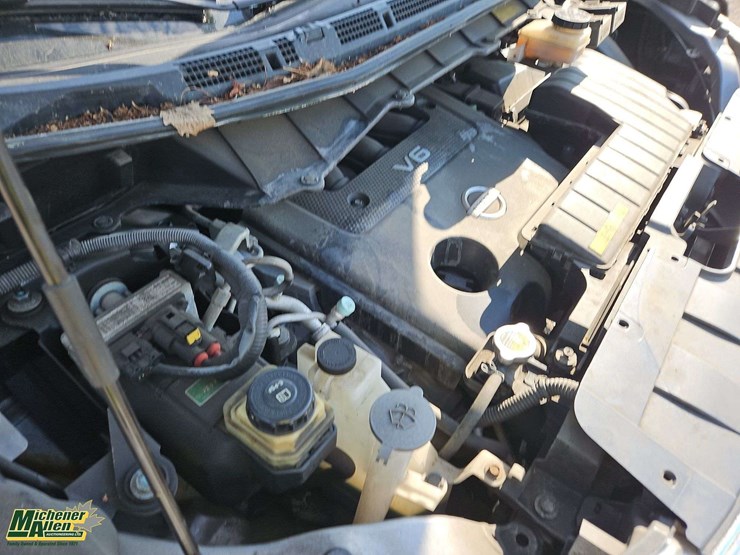 2013-nissan-quest-image-27