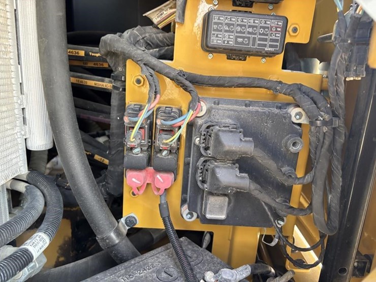 2021-caterpillar-308cr-image-60