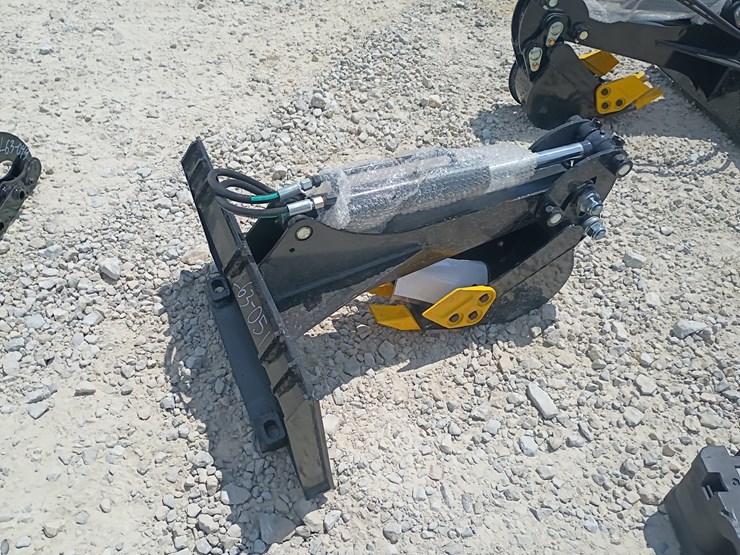 #l63-051-•-zjg-backhoe-mini-skid-steer-attachment-image-4
