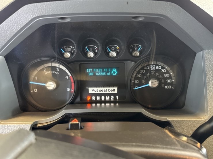 2015-ford-f550-image-24