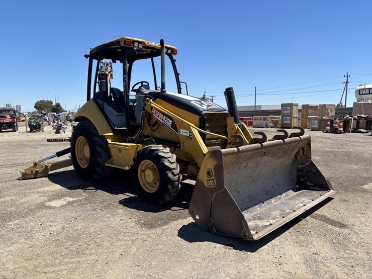 2007-caterpillar-420e-image-2
