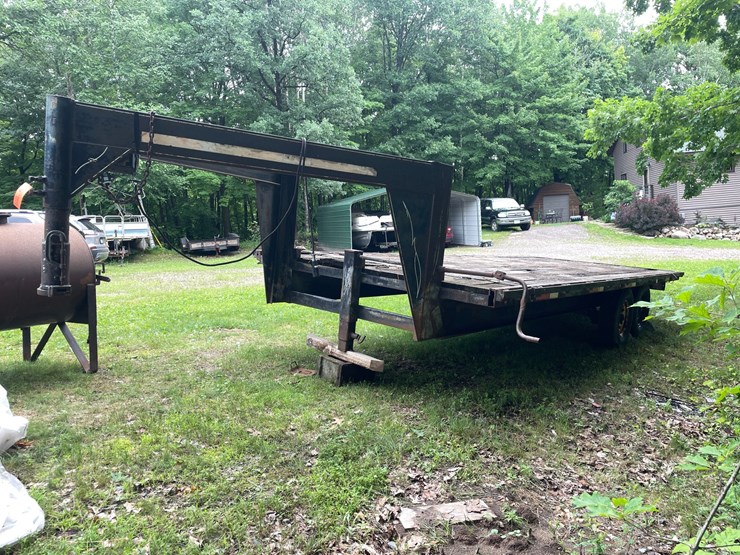 #6105-•-fifth-wheel-flatbed-trailer-(no-title)(sells-bill-of-sale)-image-2