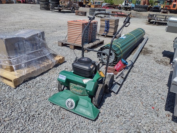 billy-goat-vacuum-walk-behind-chipper-shredder-(qea-4715)-image-1