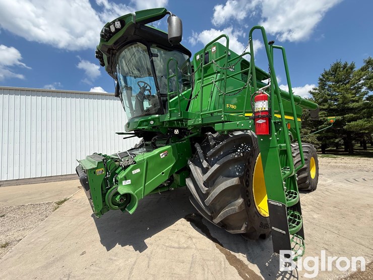 2022-john-deere-s780-image-1