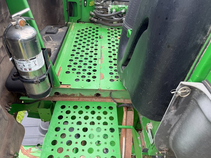 2011-john-deere-9770-sts-image-82