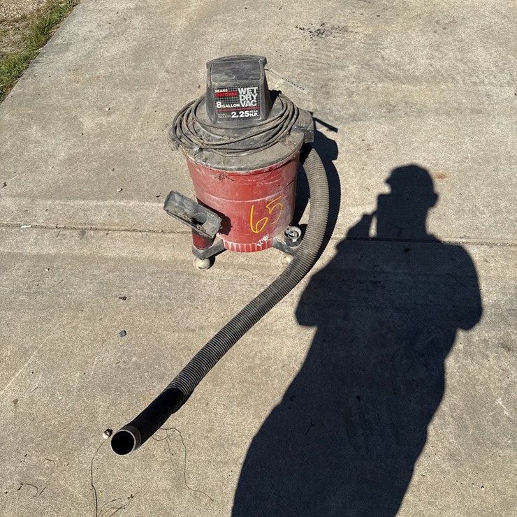 #65 • Craftsman 8 gallon wet, dry vac