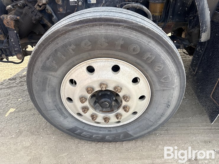 2013-kenworth-t800-image-19