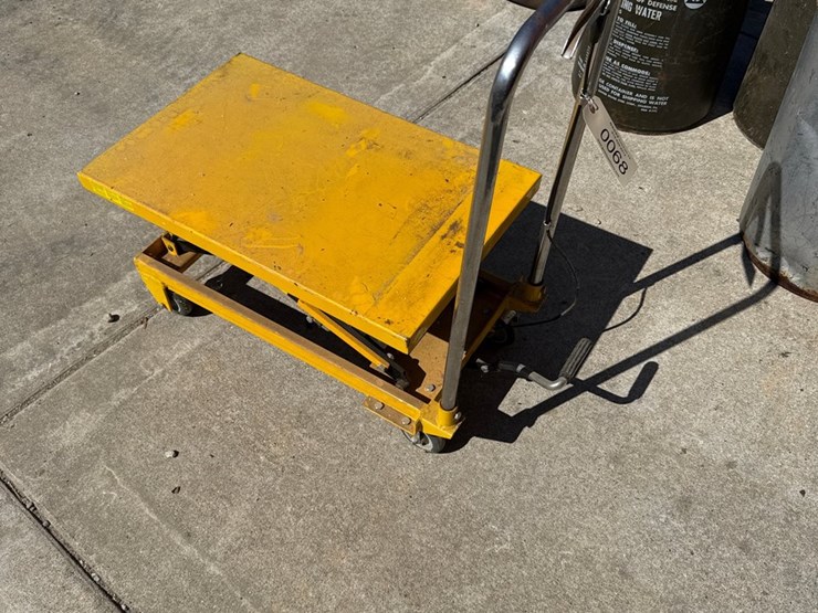 #68-•-hydraulic-lift-table-cart-image-1