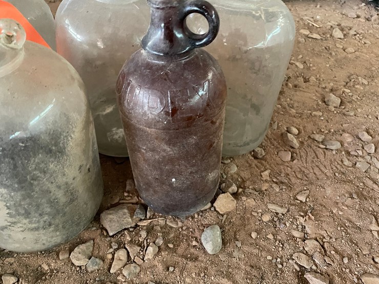 #1239-•-(8)-vintage-glass-bottles-and-jars-image-10