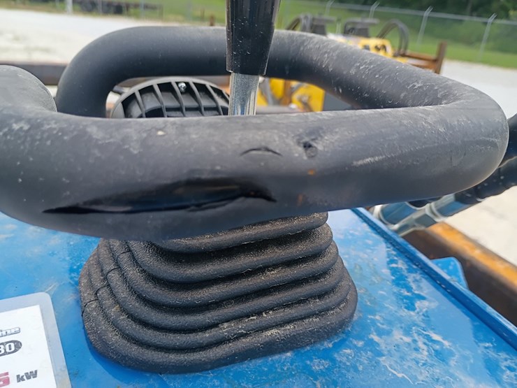 #l63-004-•-2026-zjg-380-mini-skid-steer-image-26