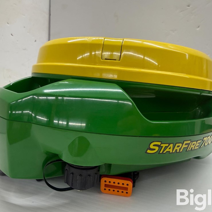 JOHN DEERE 7000