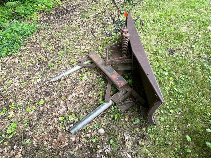 #6113-•-plow-attachment-image-3