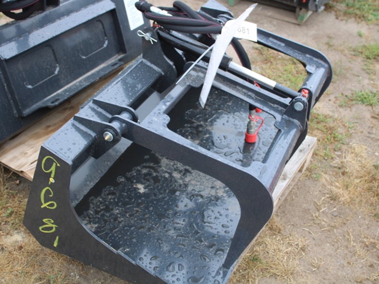 #9681-•-mini-skid-steer-stump-grapple-image-1