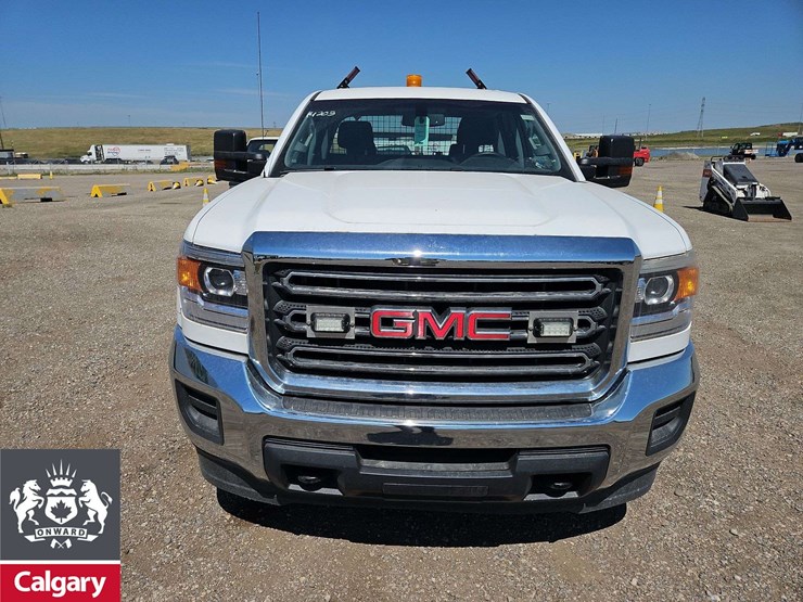 2015-gmc-sierra-2500hd-image-8