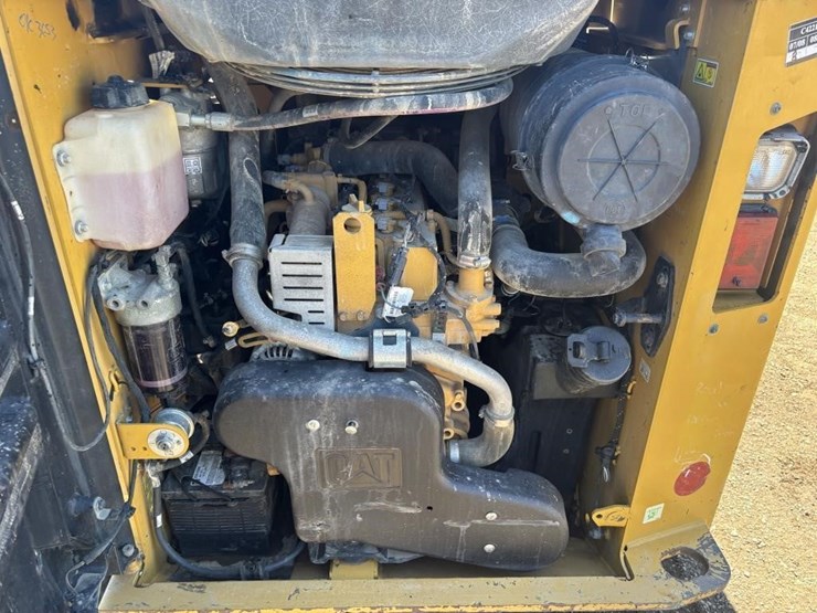 2018-caterpillar-259d-image-37