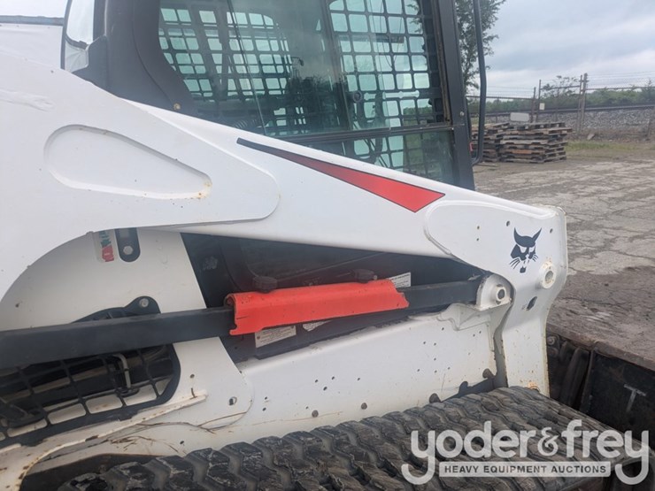 2019-bobcat-t770-image-21