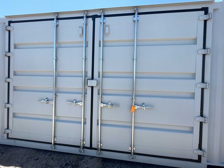 #2352-•-40'-high-shipping-container-image-19