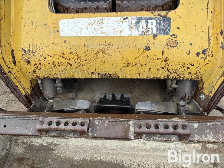2012-caterpillar-257b-image-16