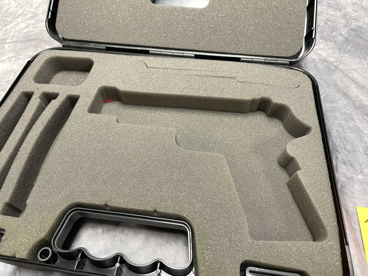 #10838-•-taurus-molded-hard-pistol-case-image-5