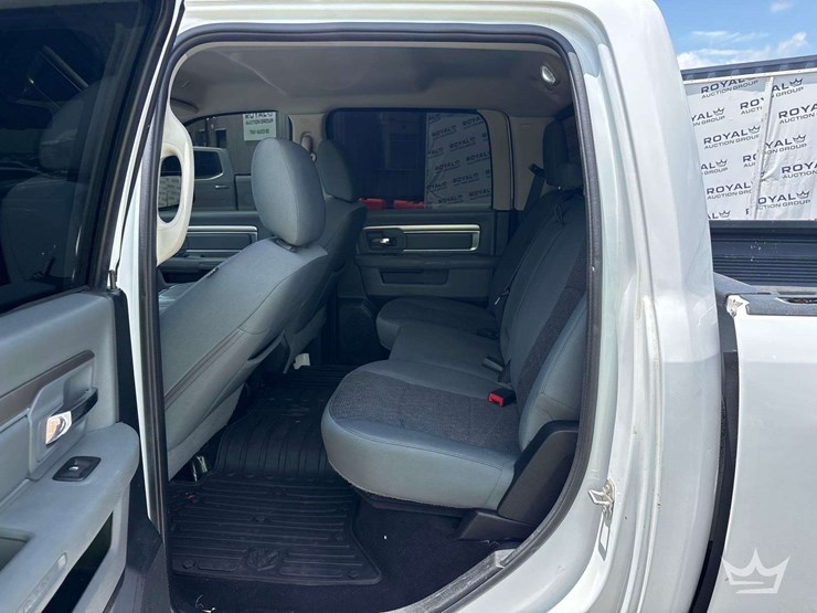2017-dodge-1500-image-20