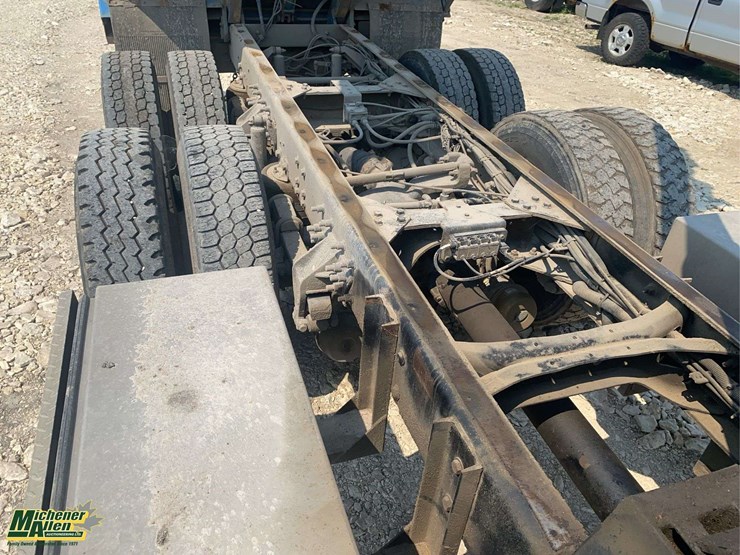2008-international-workstar-7400-image-19