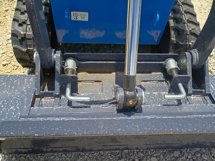 #l63-010-•-2026-zjg-380-mini-skid-steer-image-17