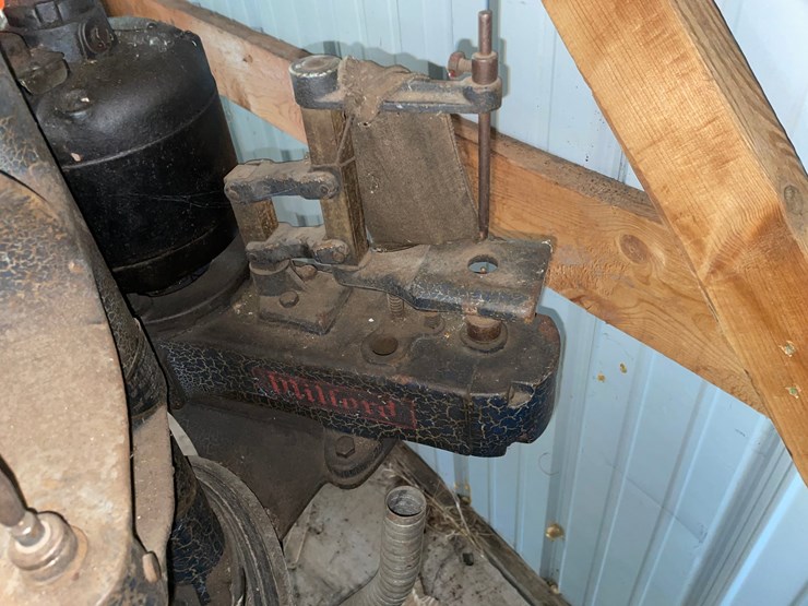 #1240-•-milford-model-865-and-868-riveter-machine-with-leather-punch-image-3