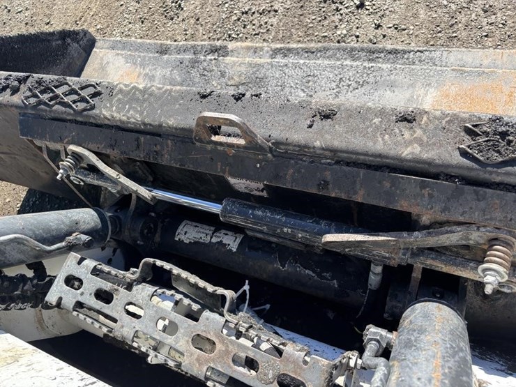 2019-bobcat-t770-image-13