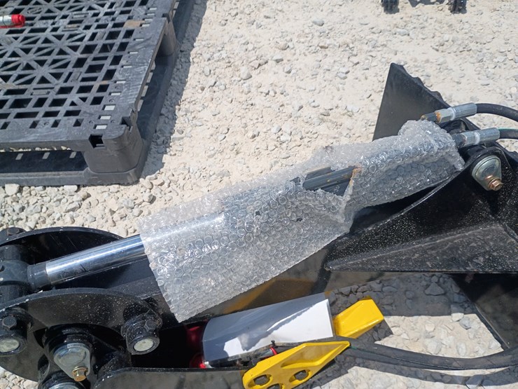 #l63-051-•-zjg-backhoe-mini-skid-steer-attachment-image-10
