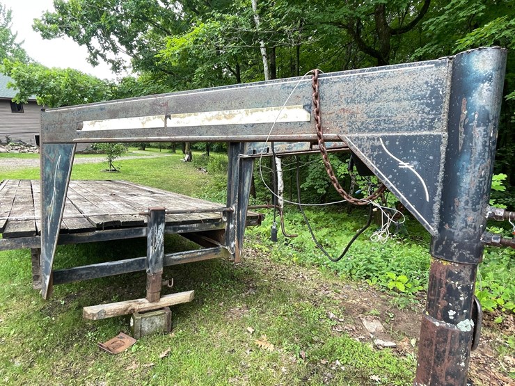 #6105-•-fifth-wheel-flatbed-trailer-(no-title)(sells-bill-of-sale)-image-17