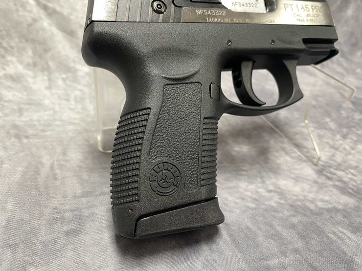 #10836-•-taurus-pt145-,-45-auto-semi-auto-pistol,-sn:-nfs43322-image-5