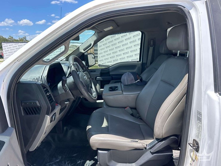 2019-ford-f150-image-12