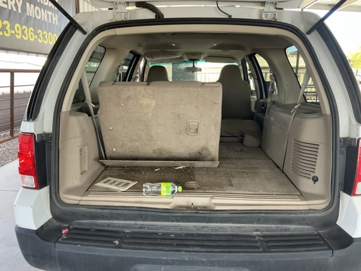 2005-ford-expedition-image-9