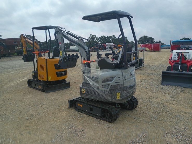 #l73-053-•-2026-ats-me18-mini-excavator-image-2