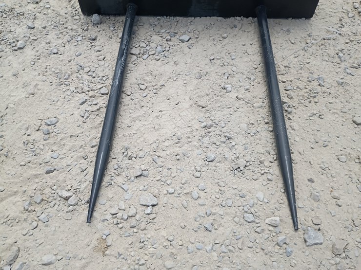 #l64-051-•-jct-bale-spear-skid-steer-attachment-image-5