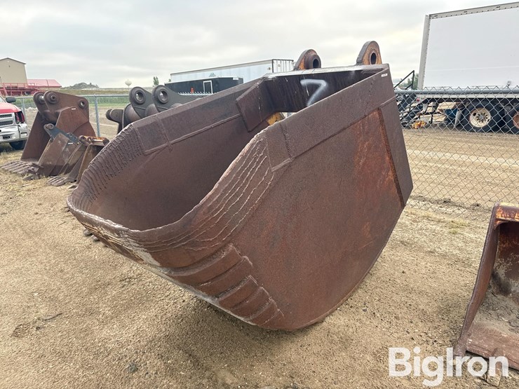 excavator-bucket-image-1
